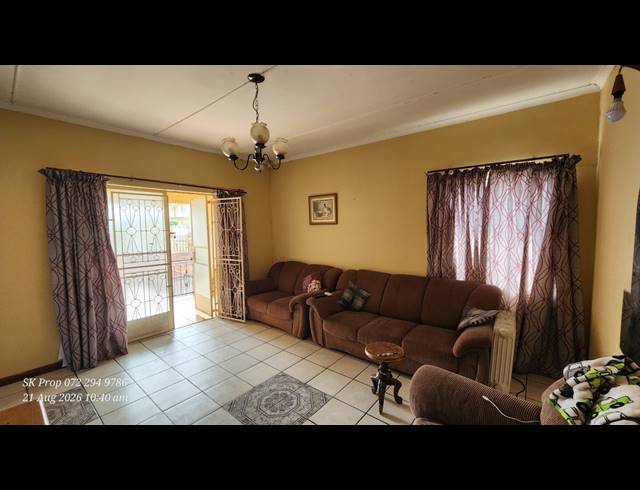 3 BEDROOM FREESTANDING FOR SALE IN RAISETHORPE